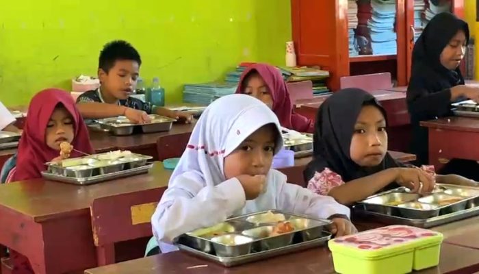 Siswa Antusias Sambut MBG, Program Jangkau 151 Penerima di SD Negeri Tondo G Sigi