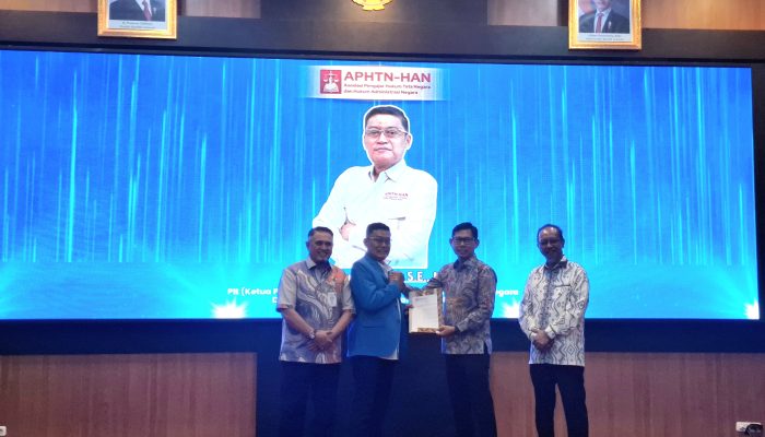Dekan FH Untad Dr Awaluddin Dipercaya Jadi Plt Ketua APHTN-HAN Sulteng