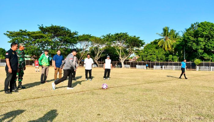 Bupati Ilham Lawidu Buka Turnamen Amrins Cup Ampana Tete 2026