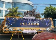 Karangan Bunga Pelakor Viral di Depan Bank, Polda Sulteng Turun Tangan
