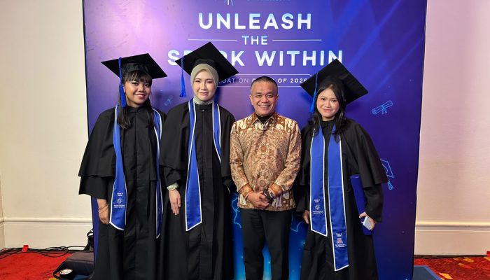 Wali Kota Hadianto Hadiri Wisuda Tiga Penerima Beasiswa Pemkot Palu di Sampoerna University