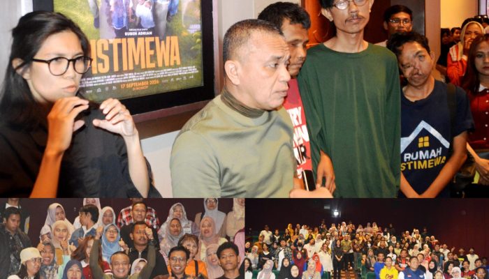 Duduk di Kursi yang Sama
